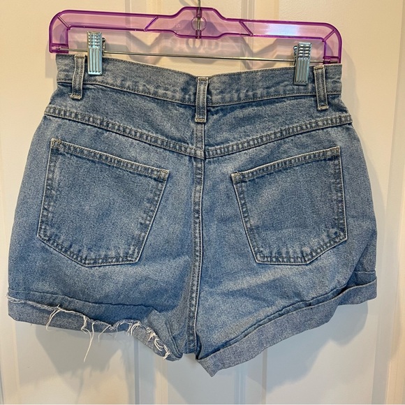 Women’s SZ 6 HALSTON JEANSWEAR Medium Blue High Rise Denim Shorts with Studs - Picture 6 of 13